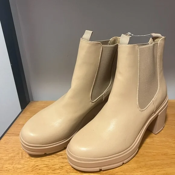 REDTOP Women's Chelsea Platform Round Toe Chunky Block Heel Boots Taupe 8.5 - Picture 2 of 7